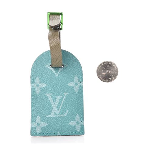 lv bag with luggage tag